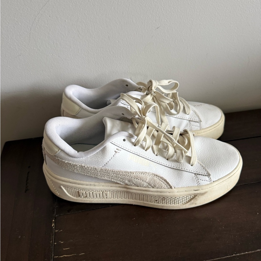 Puma White Platform Sneakers Women’s Size 8.5 Leather Suede Casual Shoes
